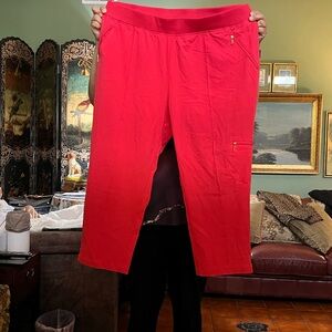 Chico’s Vibrant Hot Coral Capri Pants